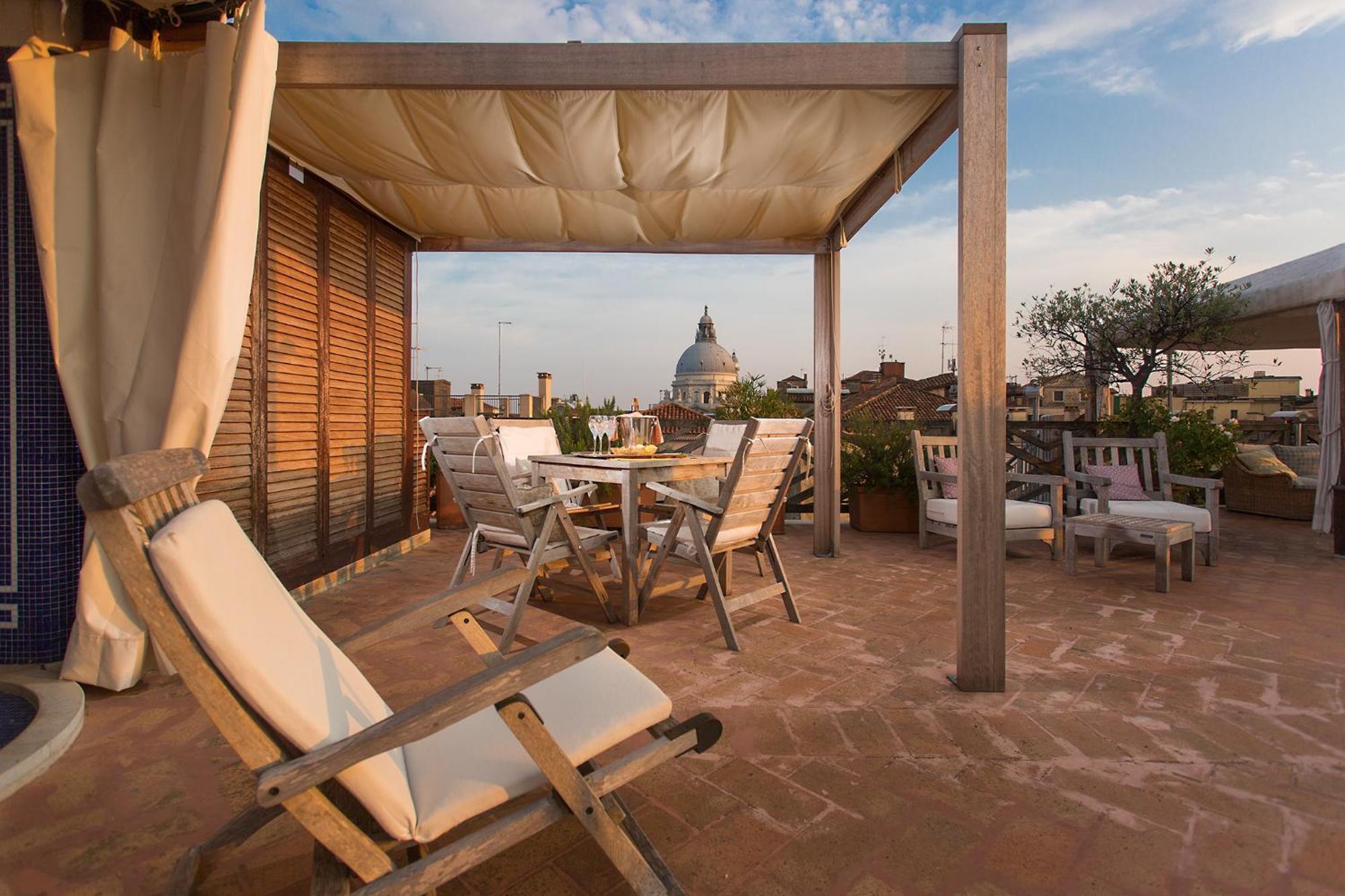 Hotel Saturnia & International Venedig